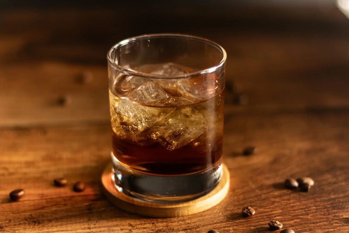 black-russian-cocktail-recipe