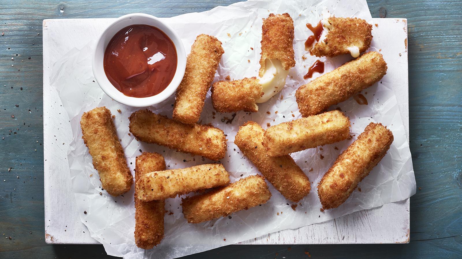 fried-mozzarella-cheese-sticks-recipe
