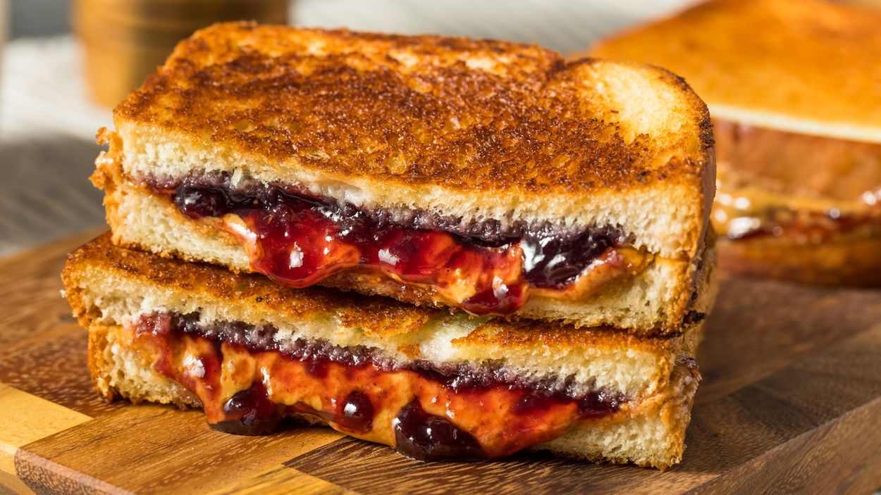 grilled-peanut-butter-and-jelly-sandwich-recipe
