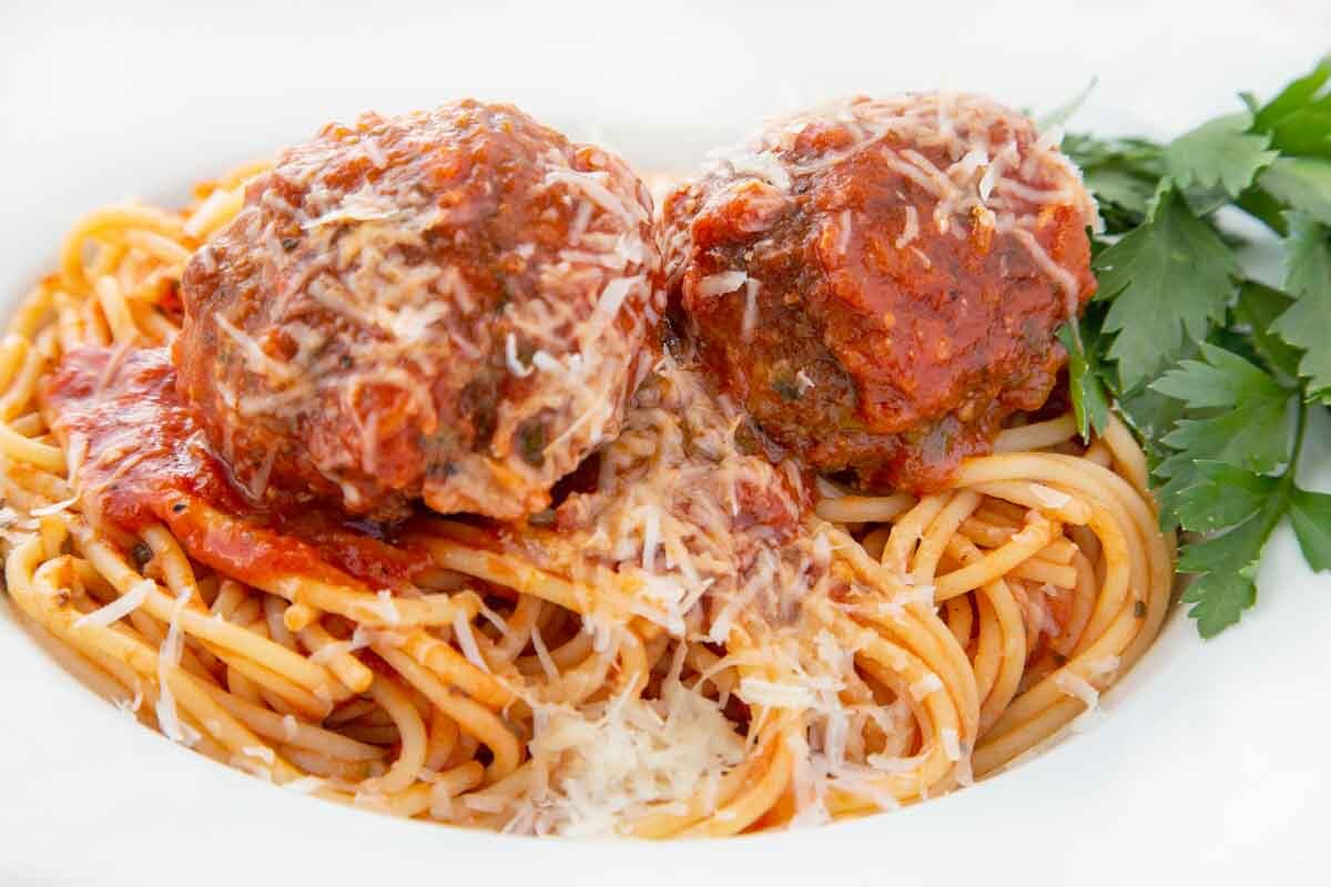 italian-spaghetti-sauce-with-meatballs-recipe