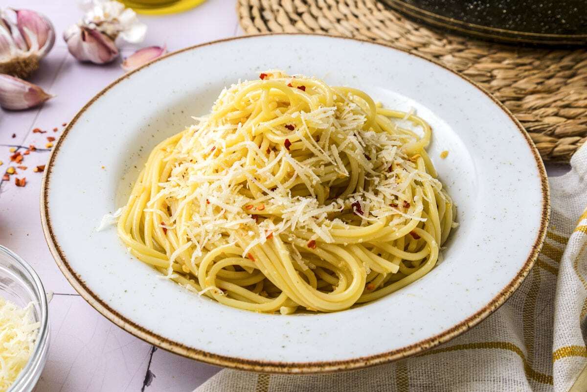 spaghetti-aglio-e-olio-recipe